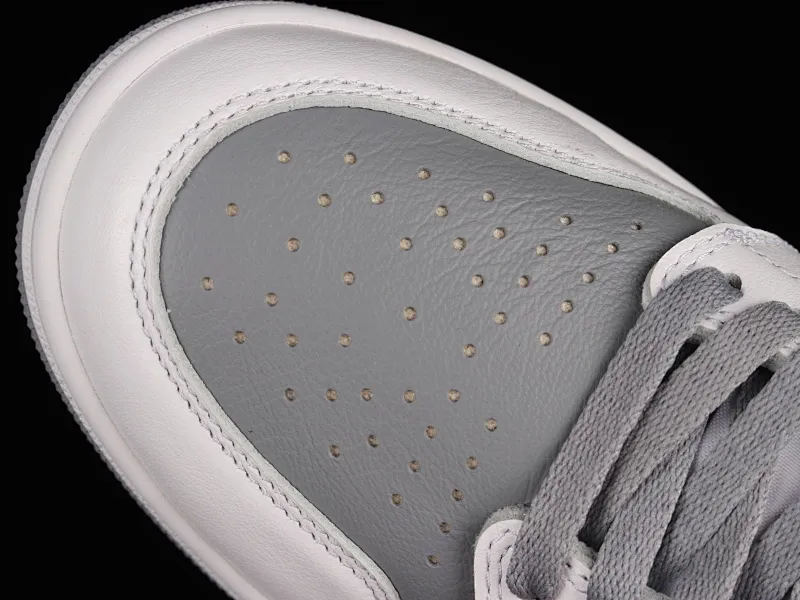 All categories Air Jordan Jordan series basketball shoes Air Jordan 1 High foreign trade version Air Jordan 1 High OG "Stealth" AJ1 Joe 1 white gray 555088-037